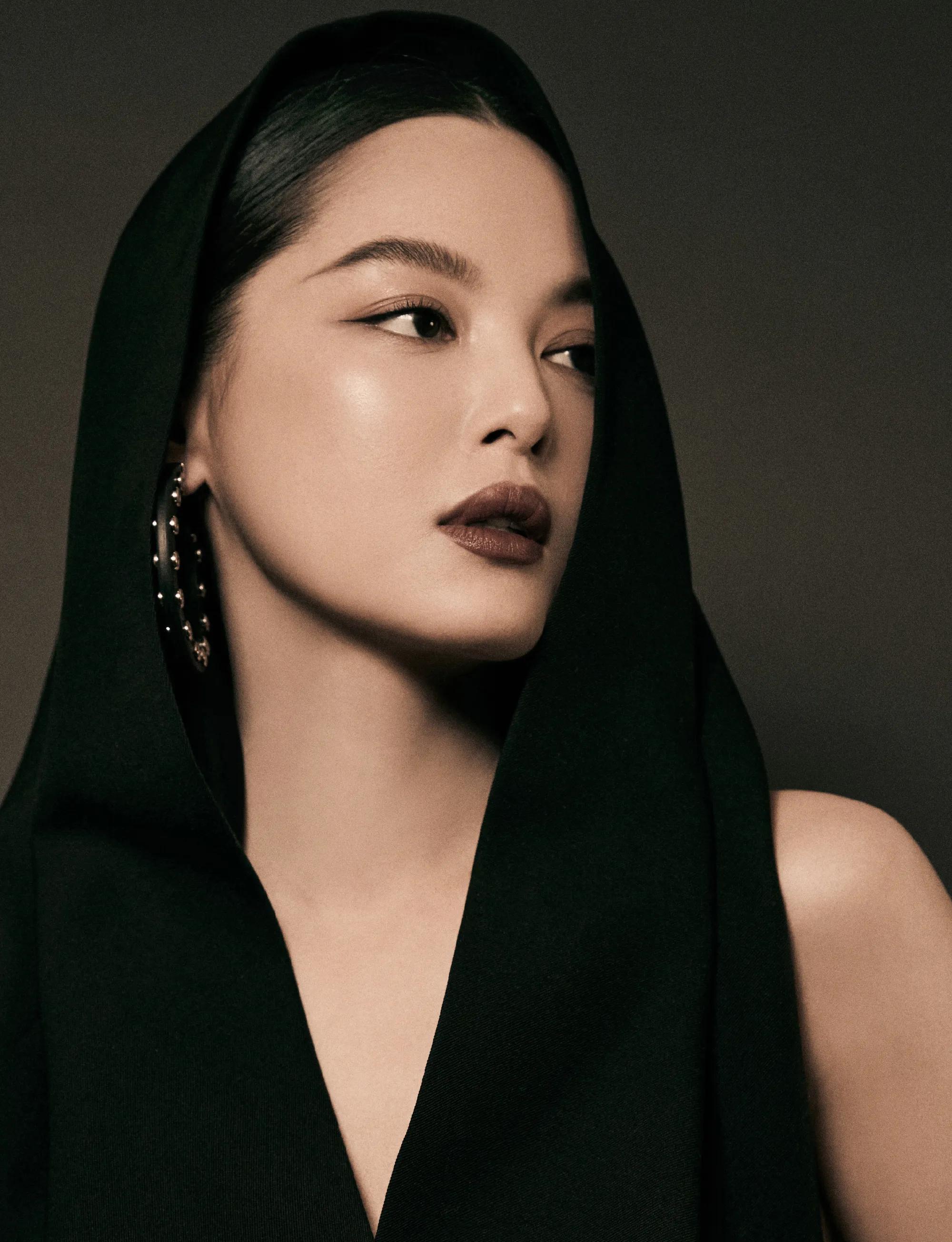 短发 Jessi厚唇被骂怪物、辛芷蕾三瓣唇、肯豆唇肿似蜂蛰,填充失败?