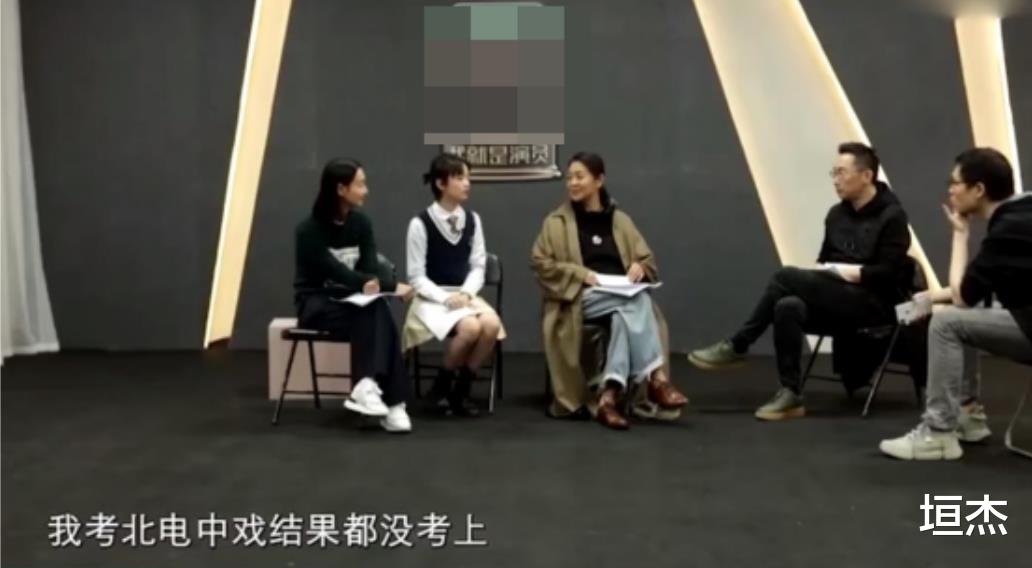 李庚希|“京圈公主”李庚希:出演绝世美女被嘲,靠狂扇自己巴掌挽救口碑