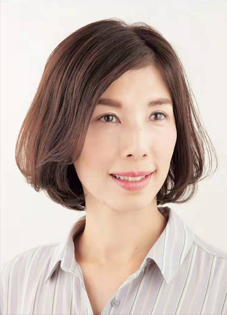 短发 45岁女人剪什么短发显年轻？这三种短发时尚又干练，每一款都减龄