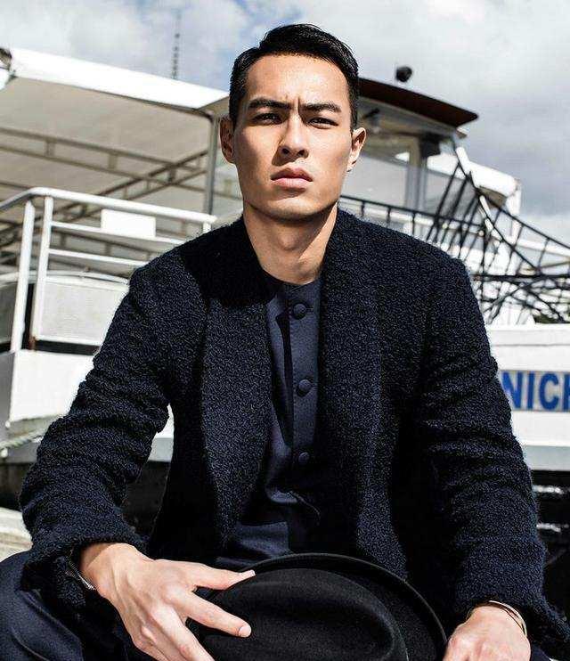 王大治|9位“丑不自知”的男星，明明那么普通，却总爱扮成“第一美男”