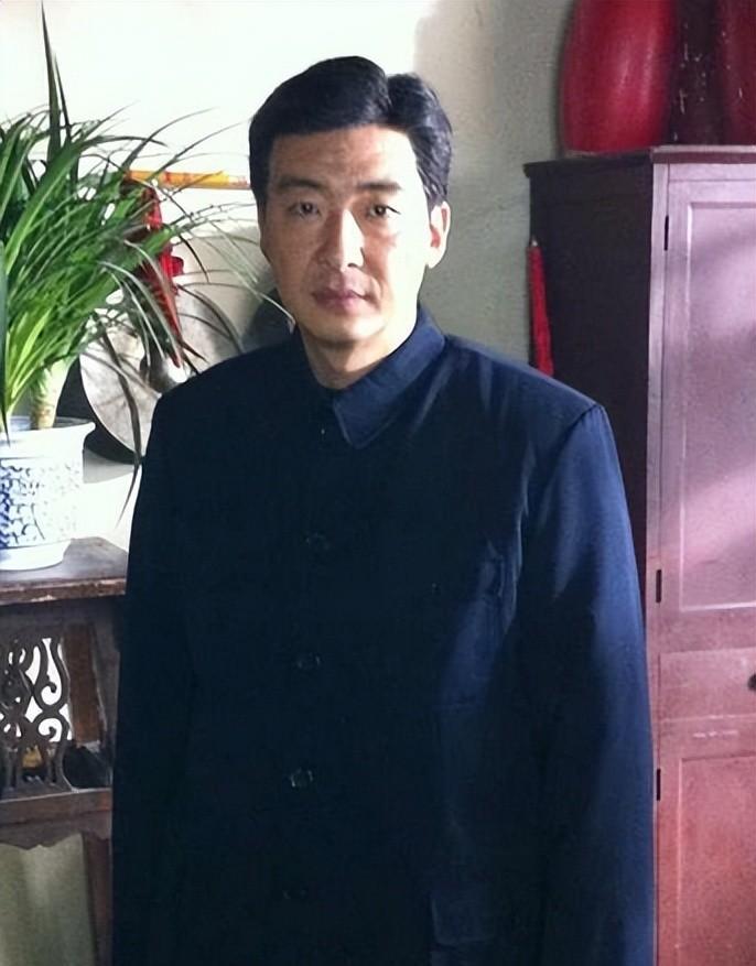 郝平|演员郝平：两次艺考被拒，娶了白富美江元，最感恩的人是岳父