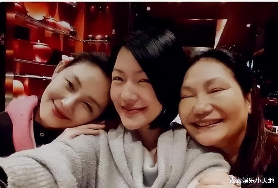 张兰|张兰念前儿媳大S的各种好,称赞她是伟大的儿媳妇,了不起的妈妈