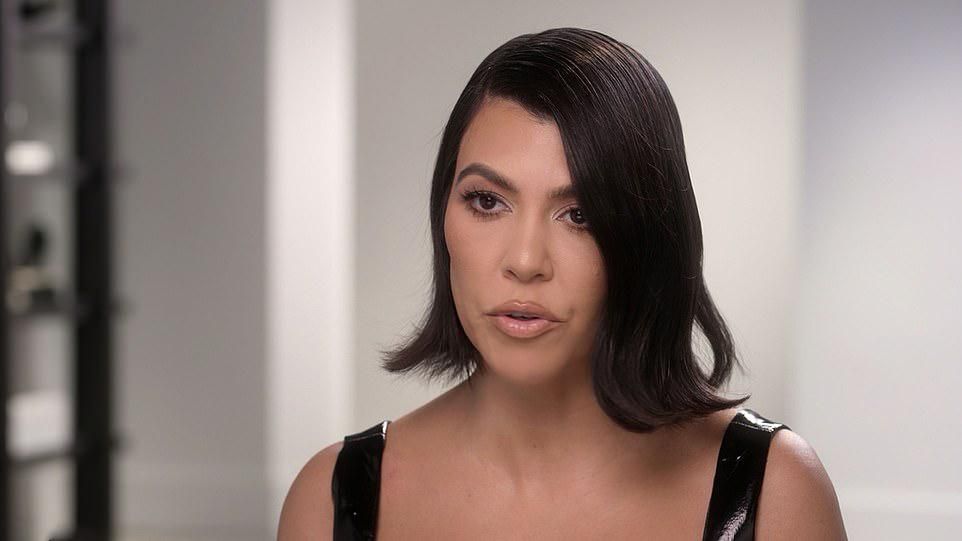 考特尼·卡戴珊|妈妈,不要接吻!模特考特妮卡戴珊9岁的女儿 ,对新爸爸提出抗议