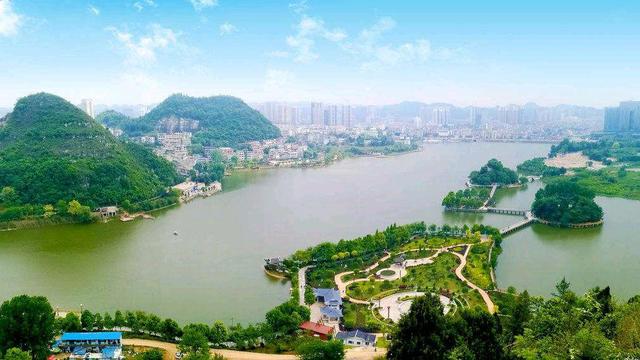 房车|贵州有个适合旅行的小县城,美食多,物价便宜,你去过吗