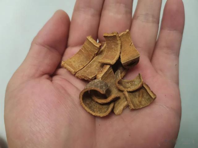 智商税|秘制中药酒交够了智商税!干货分享:4种单泡使用的钓鱼药酒