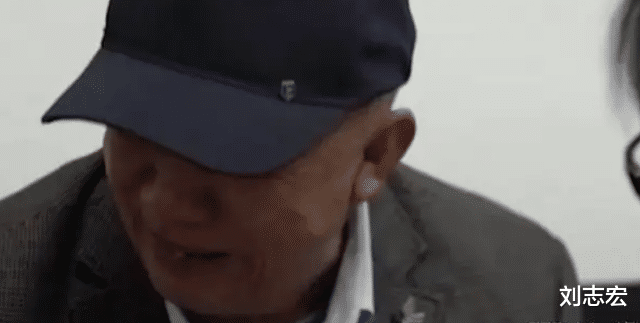 小伙喝百草枯,治疗18天后能吃能说话,医生却暗示准备后事