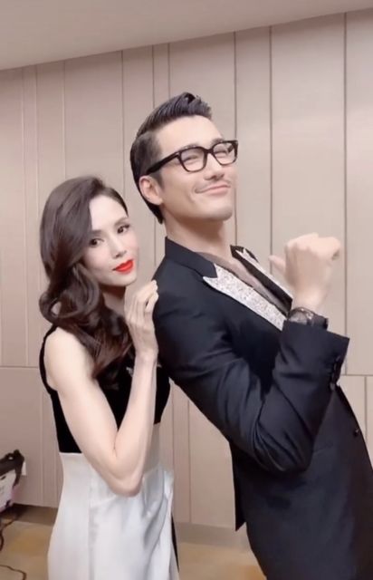 李若彤|胡兵晒出与李若彤合照，俊男美女如情侣，还有共同爱好