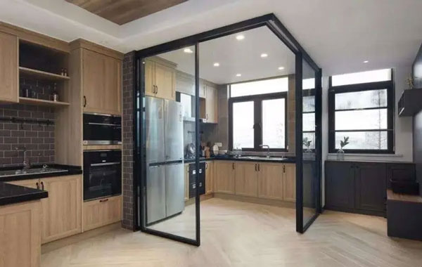 开放式厨房设计如何解决油烟问题