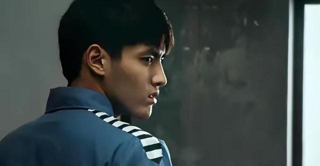 吴亦凡|吴亦凡迎来人生结局,而当初力挺他的3个女人,如今也是一片狼藉