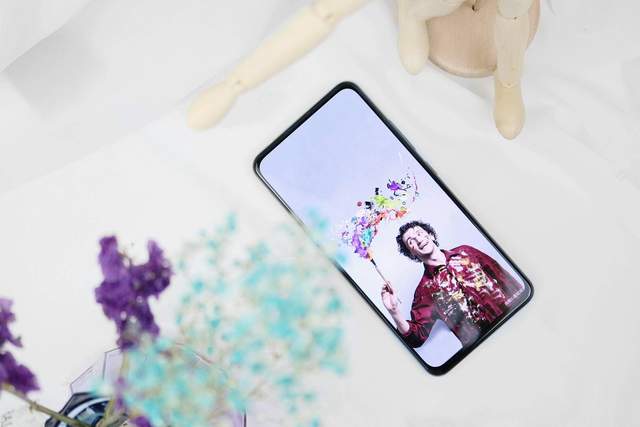 摄影爱好者|2022年拍照手机别选这三款,全都是高价低配,摄影爱好者避雷