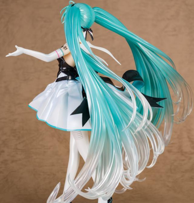手办|初音未来2019版交响乐手办实物测评完美视角堪称最懂人心的葱娘