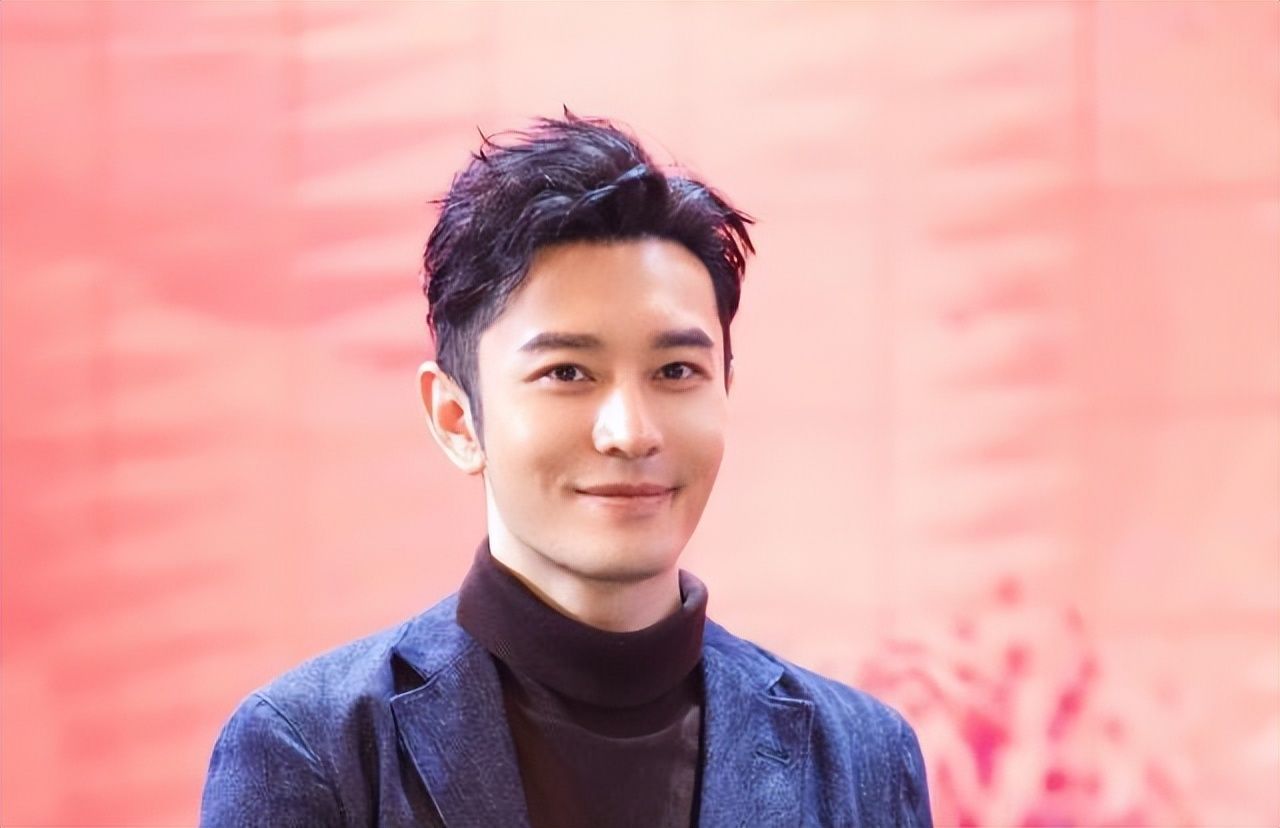 黄晓明|黄晓明见到唐国强弯腰握手，两人合作拍宣传片，网友称男神相遇了