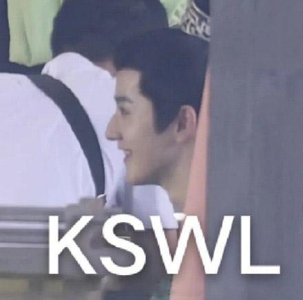 邓为|《长相思》夭璟绝美背影同框，邓为温柔搂肩膀，杨紫安静时好乖巧