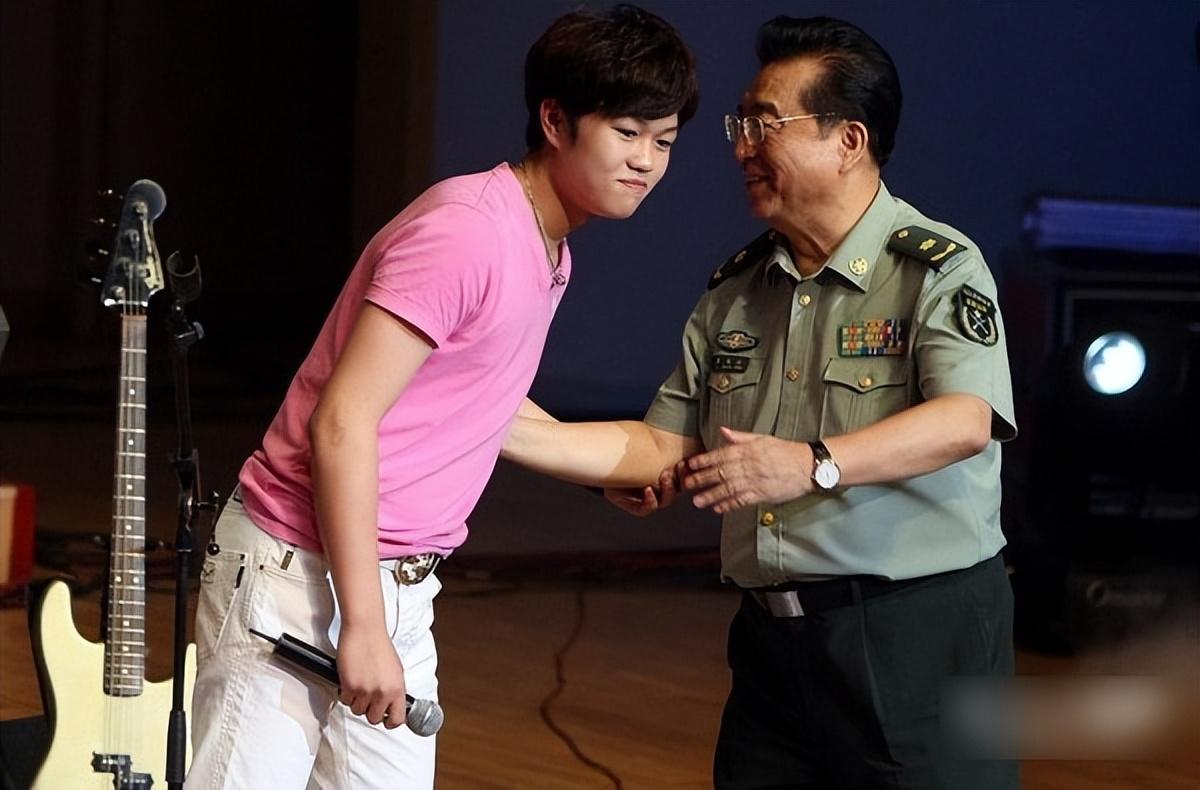 李冠丰|李天一今日刑满出狱，疑似买水军试图洗白，杨澜曾为其发声引热议