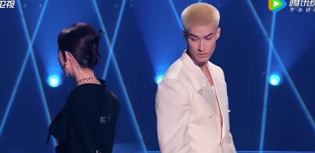 汪小敏|张碧晨花式点评:汪小敏唱歌有点揪心,周深无缘无故被cue