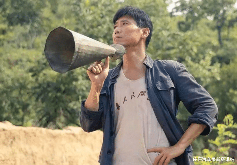 李乃文|才播1天，稳居飙升榜第一，李乃文成为年代剧“专业户”