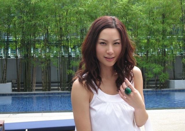 张馨予|年入千万的张馨予,为何嫁给了年薪10万的“穷小子”吴捷?