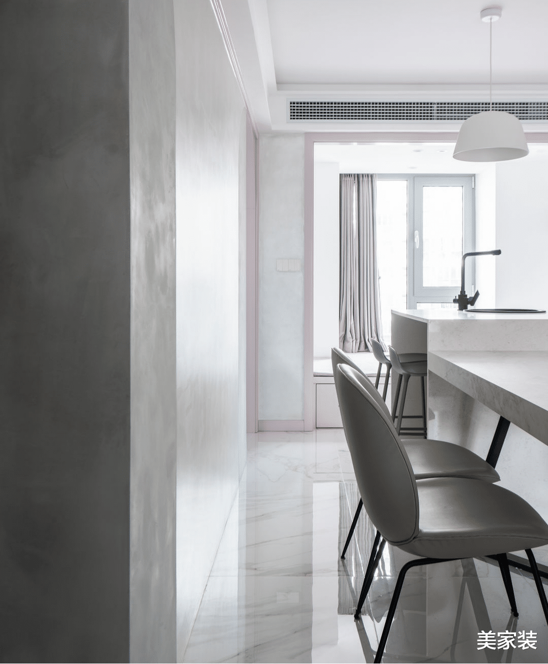 曲线条+鲜艳色彩,看139平的家,到底能变得有多美?