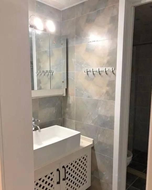 堂姐在城里打拼几年,愣是挣出套98㎡两居,装修也时尚,真有出息