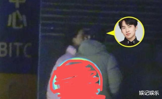 郭麒麟|郭麒麟首次回应恋爱绯闻:热吻是借位,跟女子同行也不是恋爱