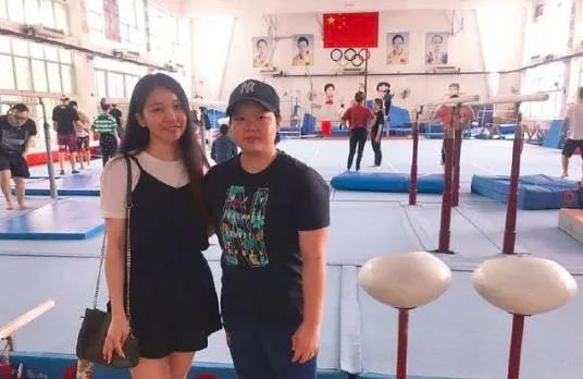 程菲|体操女王程菲：退役后身材发福没人要，父母希望能嫁个如意郎君