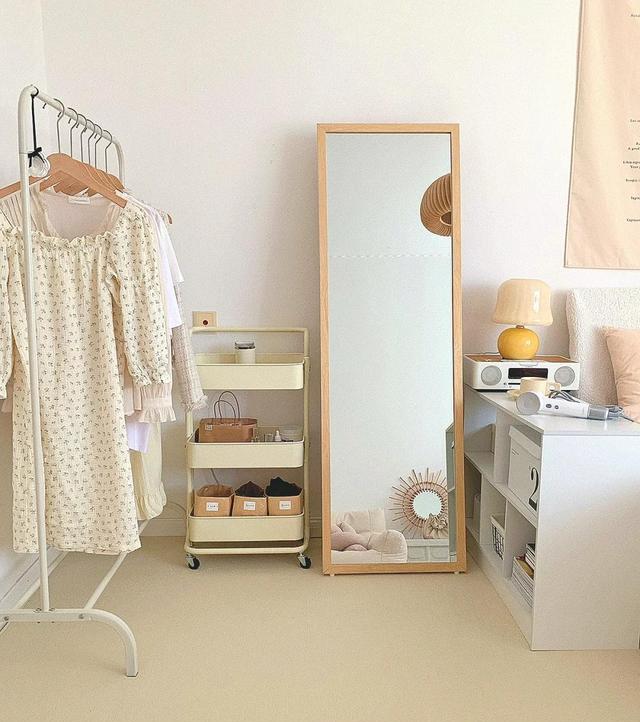 “穷装”为什么越来越流行?看完这个“三无”设计的家,就知道了