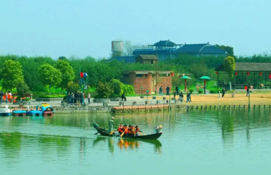 杭州|?西湖和东湖是不同类型的景区，一个是人文景区，一个是自然景区