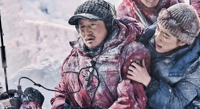 吴京|?一张照片丢了50亿票房:从全民战狼到人人嫌,吴京经历了什么?