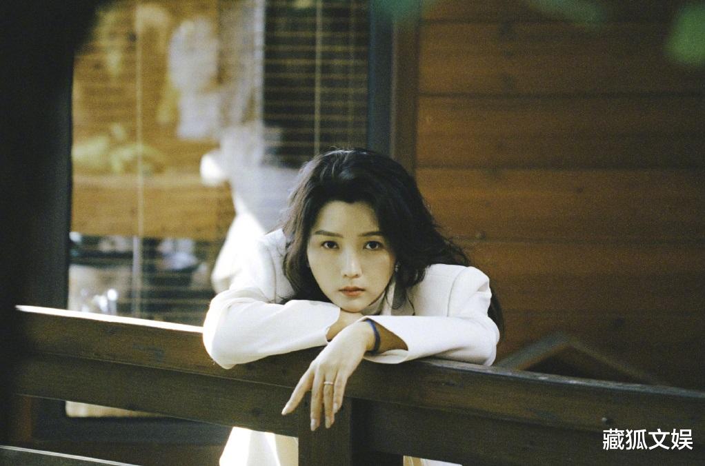 何洁|从知名超女到卑微求上《浪姐》,何洁是如何一步步走到今天的?