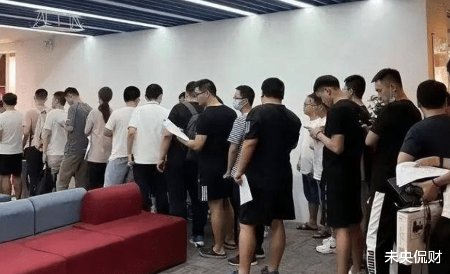 京东|刘强东的京东怎么了？一年亏损36亿，“裁员”变“毕业”？