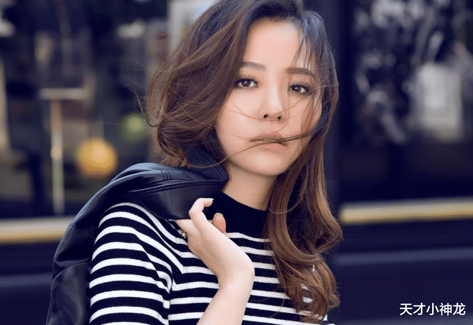 樊少皇|曾是《快女》最美选手，唱功不输张靓颖，却被当“赠品”雪藏12年