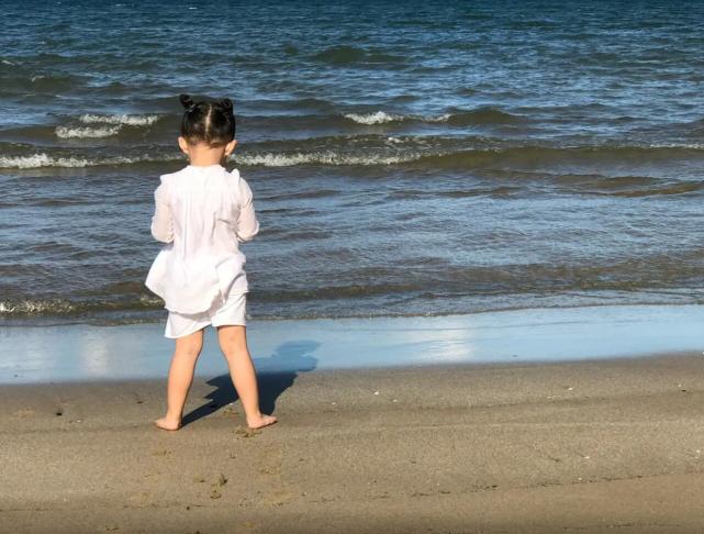 汪小菲|大S具俊晔秀恩爱,汪小菲半夜睡不着,思念女儿疑不忘讽刺前妻