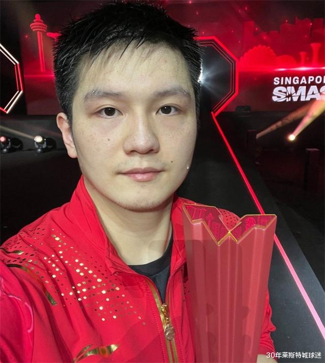 樊振东|差距太大！樊振东夺冠后感人细节太催泪，国足有何面目上网辩解？