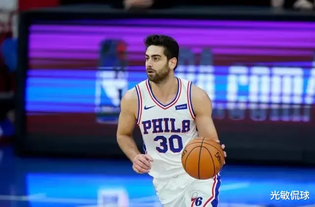 76人队|76人不敌热火，大比分2-0落后。全队正负值只有一人是正数！