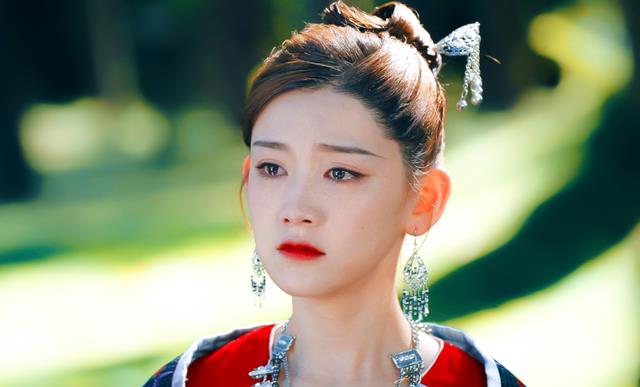 沈银灯|她是《司藤》中的沈银灯,也是《余生》中的萧珊,你认出来没?