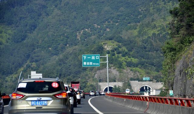|“藏在”高速上的“致富行业”！很多人没注意到，有从业者却年入6亿