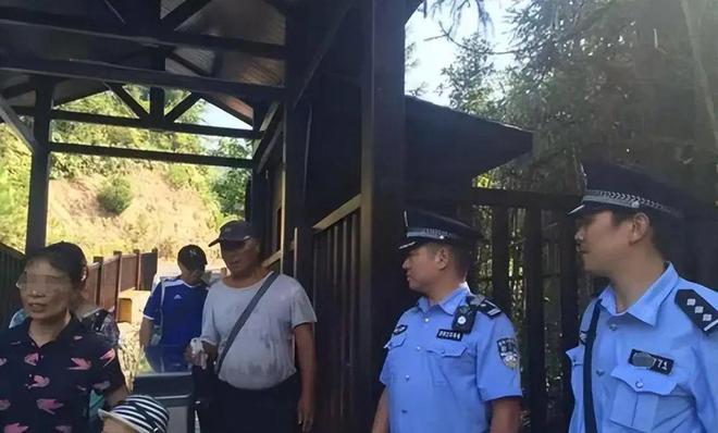 22岁美女死刑犯毕丽梅，被枪决后在火葬场“复活”，武警赶去补枪