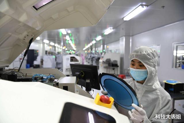 芯片|主动放弃520亿美元补贴？美芯片巨头拒绝撤离中国！