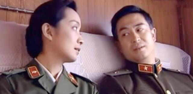 如梦|王海燕：嫁给被前妻嫌弃的张嘉益，41岁为他生女，一家三口超幸福