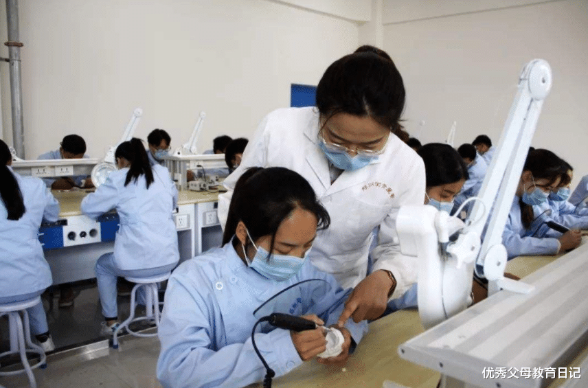 口腔医学专业|口腔医学专业获得“A+”的三所大学，实力强劲，值得学生报考