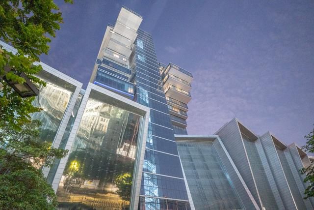 坐不住了!广州地标建筑之一,却被人说像棺材板
