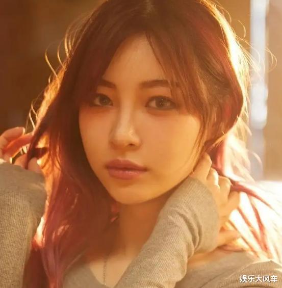 美甲 在作妖？2624W“痞幼”做18cm的美甲，网友担心点出奇一致