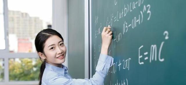 |公务员已经不吃香了，这2个职业比公务员还要吃香，考上就是赚到