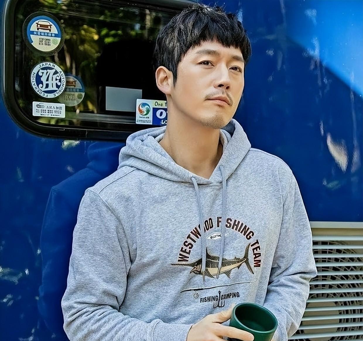 裴勇俊|韩国男演员颜值排行榜:裴勇俊第23名,玄彬第2名