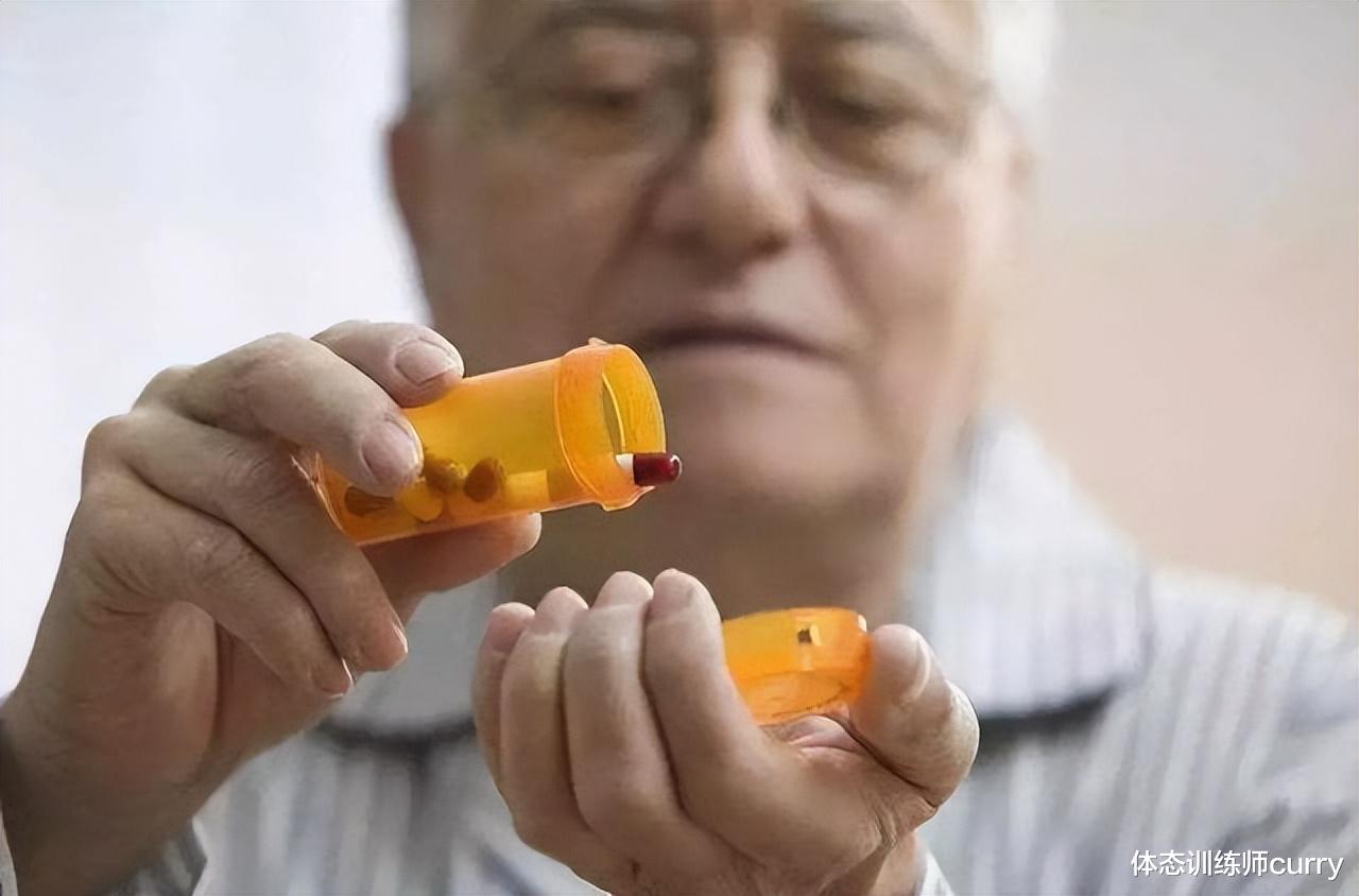 高血压|63岁阿姨从不失眠，这3物或是失眠“救星”，让人倒头就睡