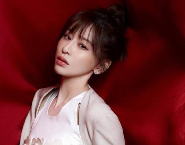 王心凌|王心凌荣获《乘风破浪的姐姐3》年度总冠军,不出意外,实至名归