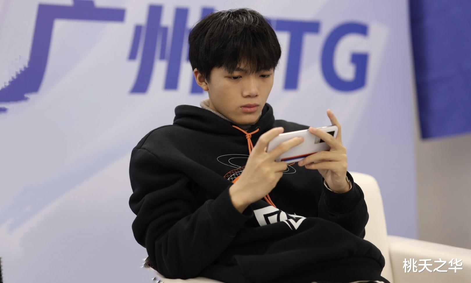 wb战队|最佳对抗路，清清的质疑很可笑，参考去年的最佳打野，一目了然