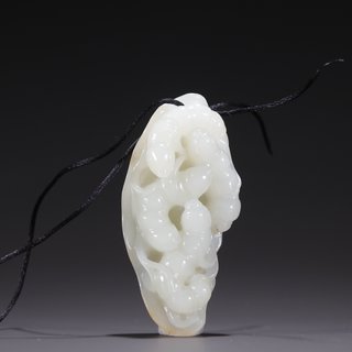 春蚕|旧藏·和田玉籽料“春蚕”挂件