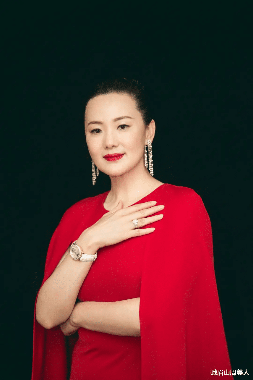 穿衣搭配 “整容脸”和“妈生脸”差别有多大?年龄越大越明显,不少人后悔