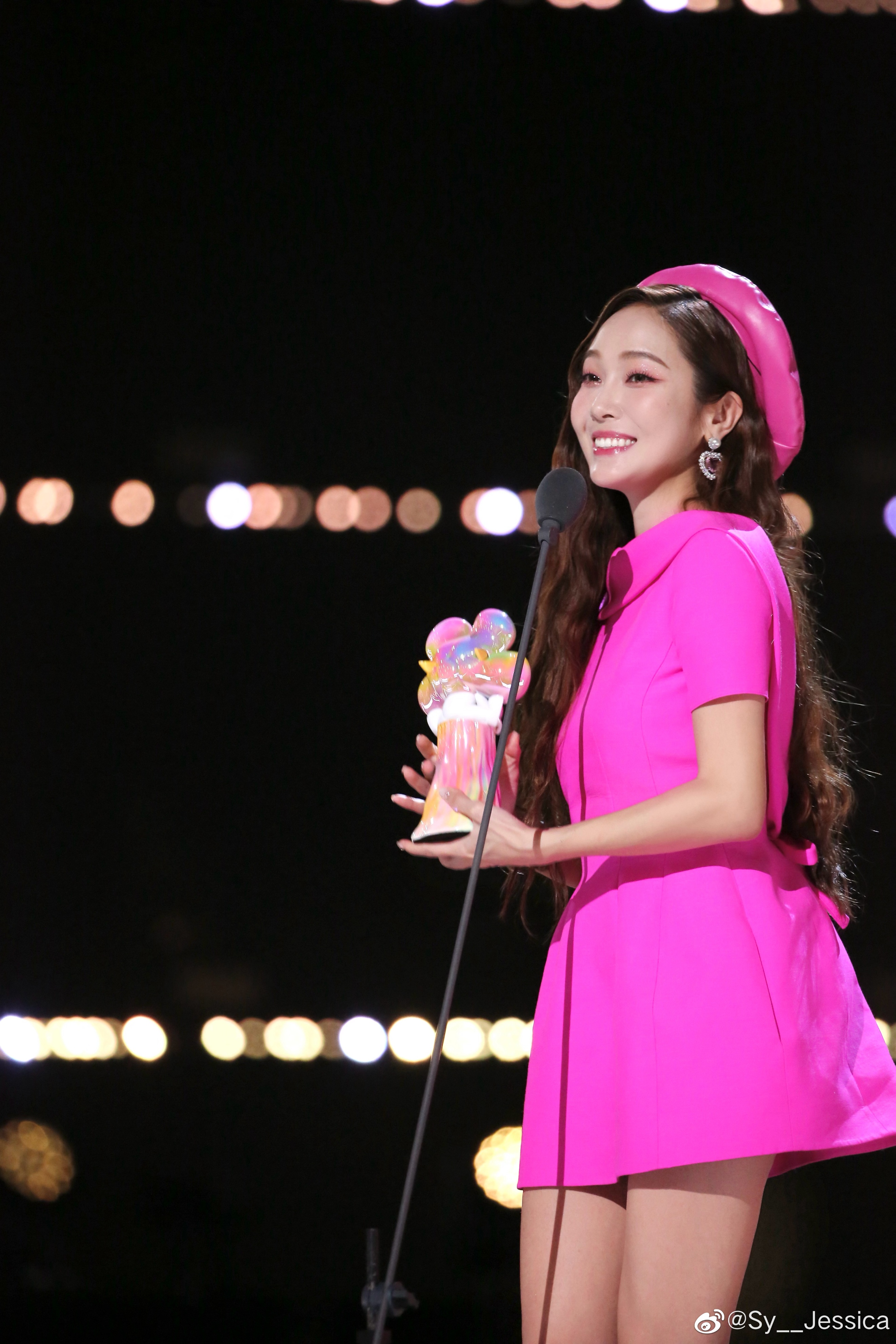 张天爱|郑秀妍发布手写信告别《乘风破浪》，表示：会永远记住这个夏天